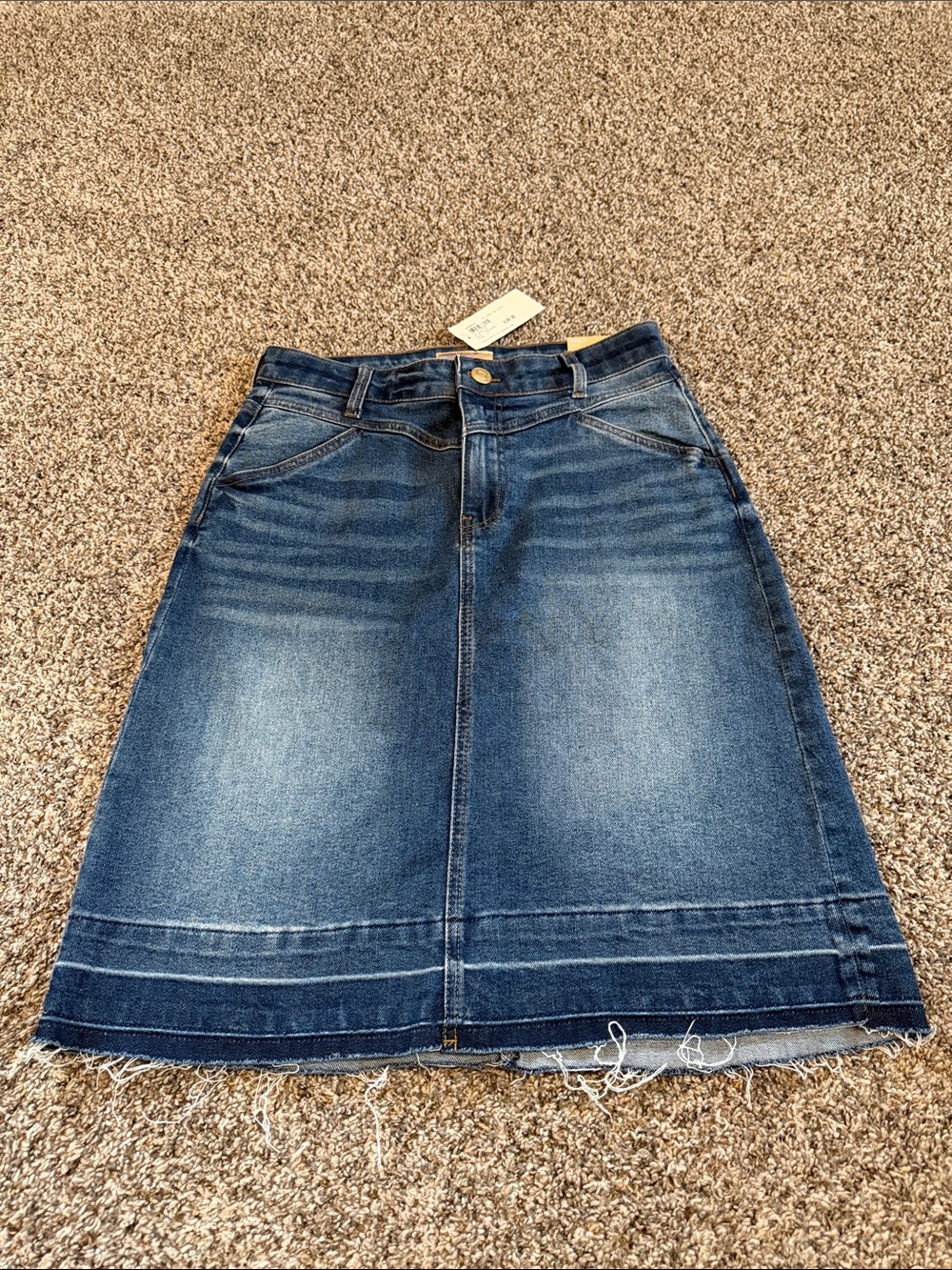 NWT Kut from the Kloth Blue Denim A-Line Skirt Paula Skirt with Frayed Hem Sz 6